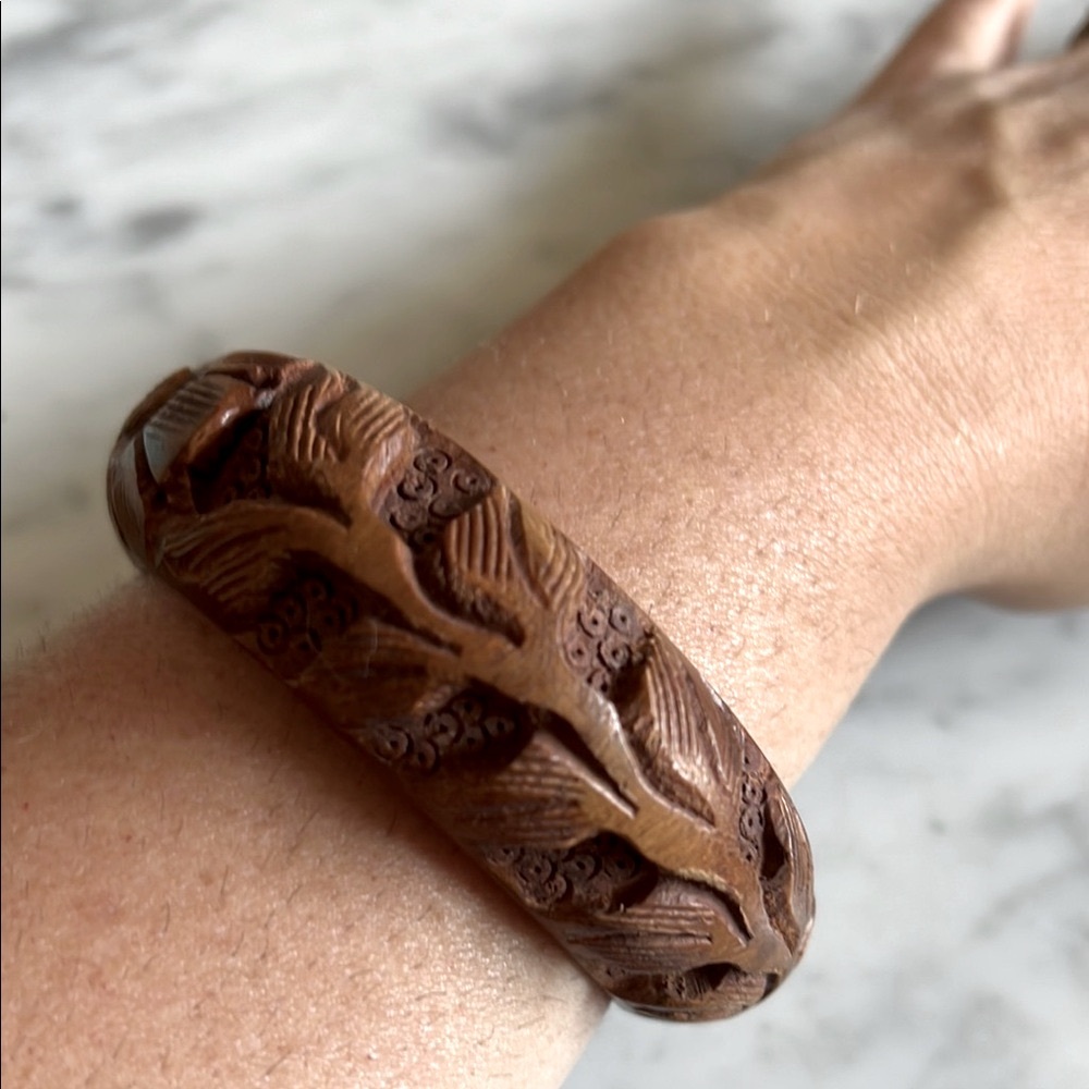 Handcrafted Wooden Floral Bangle - Picture 4 of 5